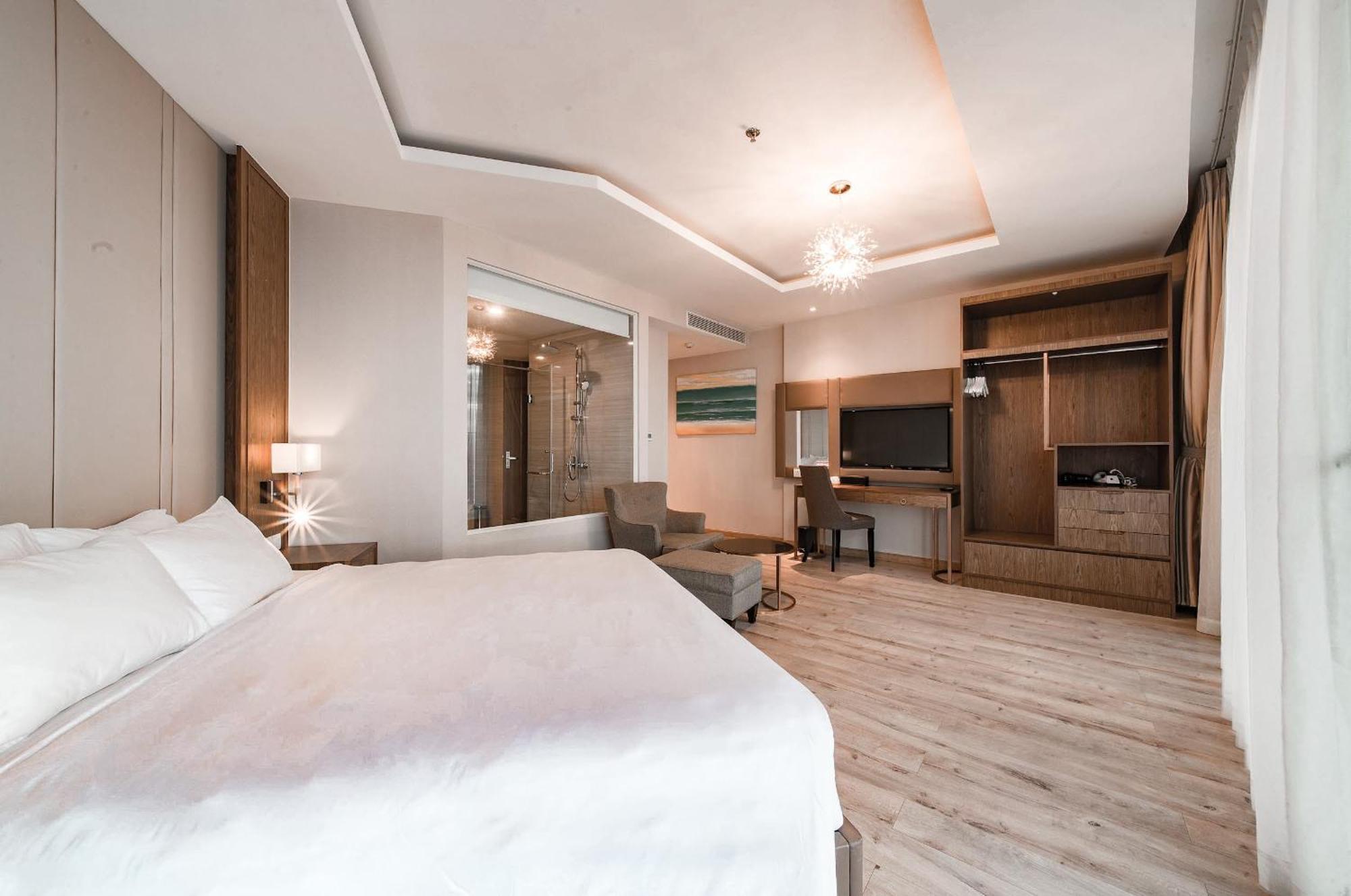 Coastal Panorama Oceanfront Suites ญาจาง ภายนอก รูปภาพ