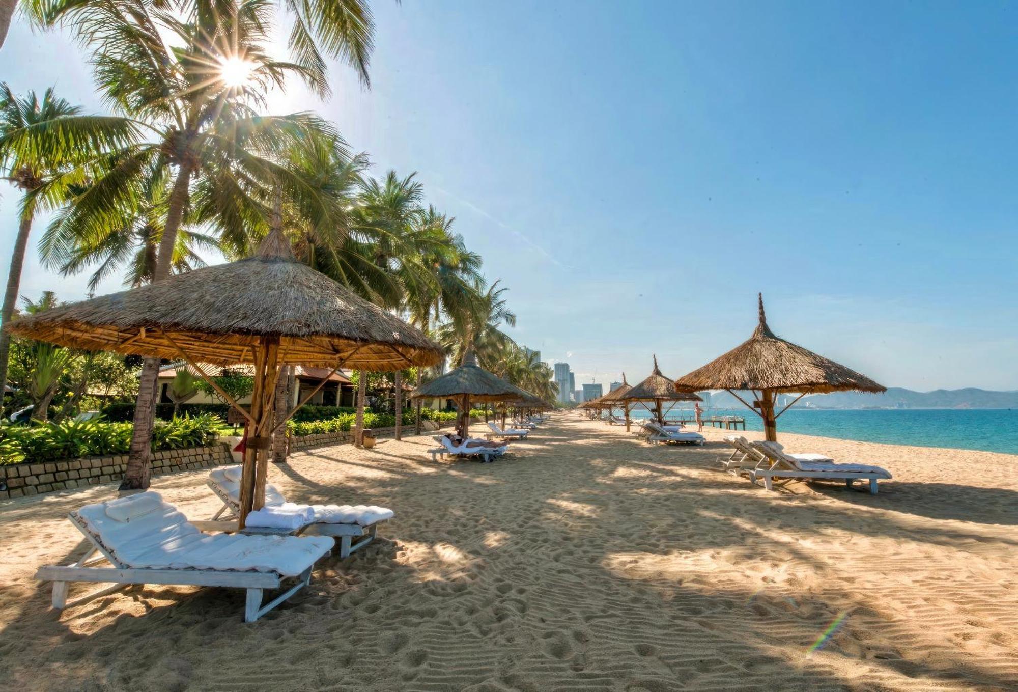Coastal Panorama Oceanfront Suites ญาจาง ภายนอก รูปภาพ