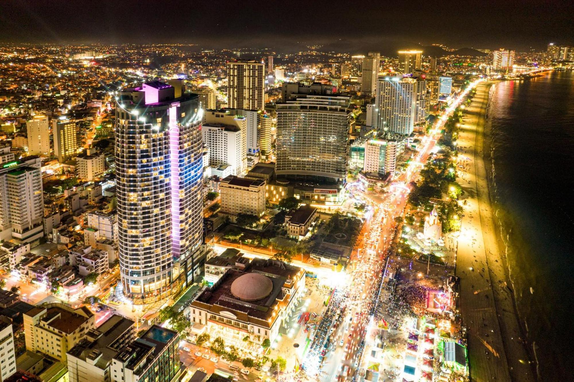 Coastal Panorama Oceanfront Suites ญาจาง ภายนอก รูปภาพ